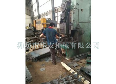 点击查看详细信息<br>标题：华友机械车间一角 阅读次数：8715